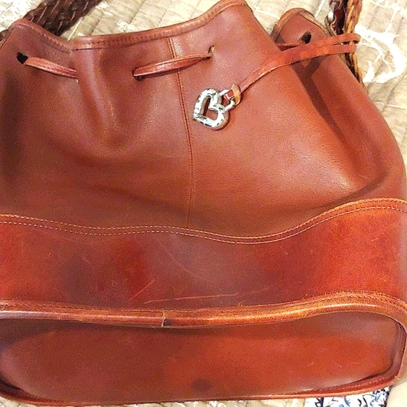 💖H.P. 💕Brighton Clasic Saddle Leather Bucket Bag - Picture 3 of 7